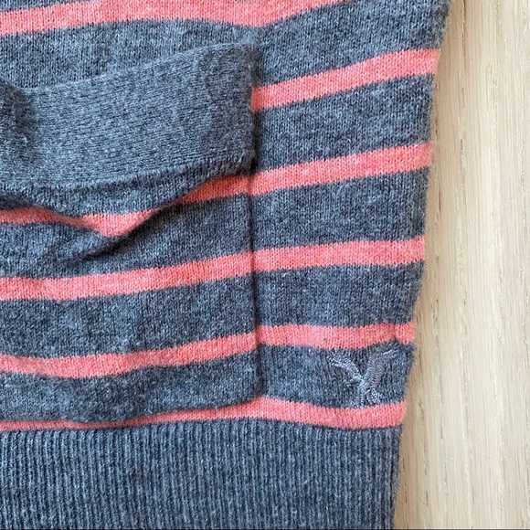 AmericanEagle Short Sleeve Button Cardigan Sweater - Picture 6 of 7